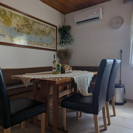 Viragos Apartman Balatonszárszó エクステリア 写真