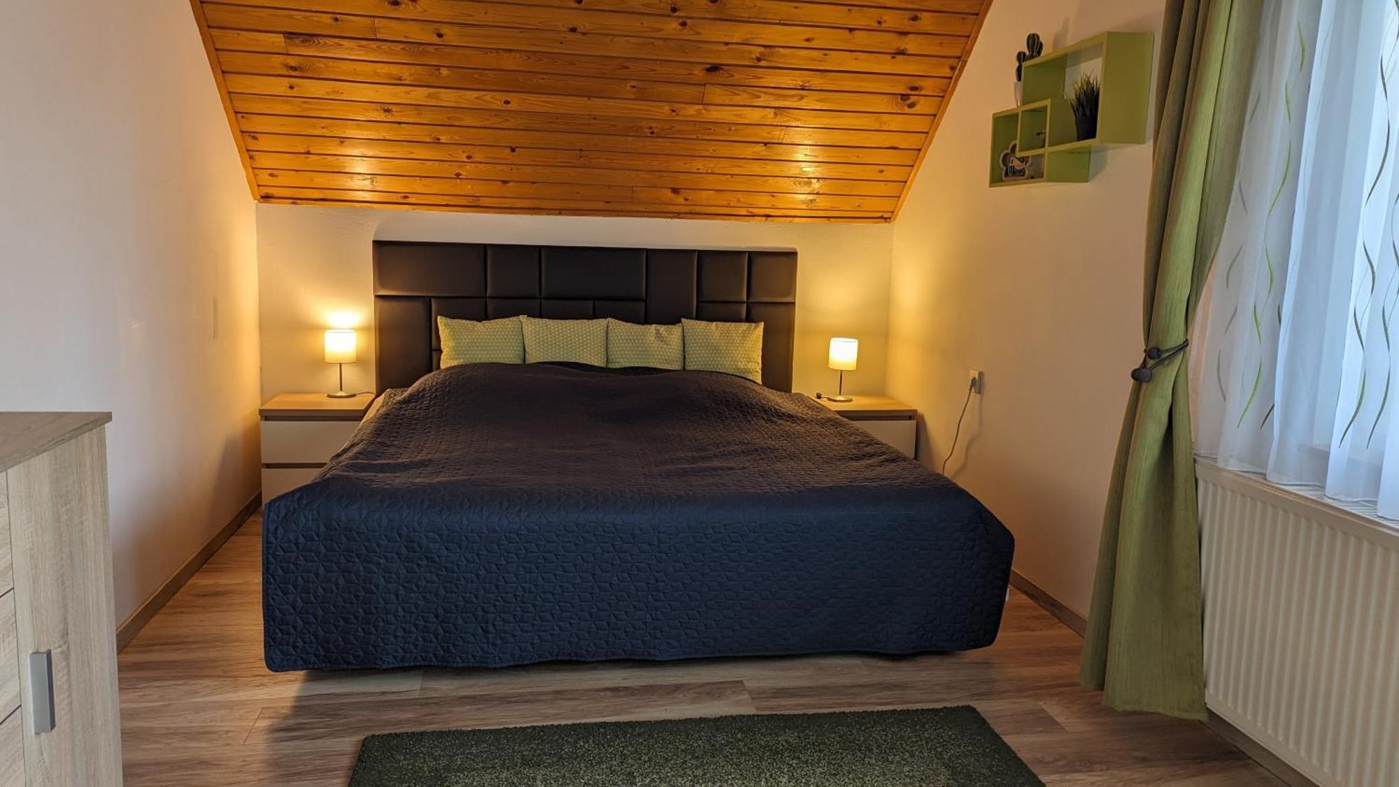 Viragos Apartman Balatonszárszó エクステリア 写真