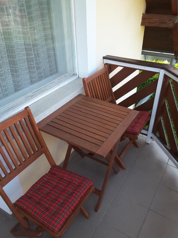Viragos Apartman Balatonszárszó エクステリア 写真
